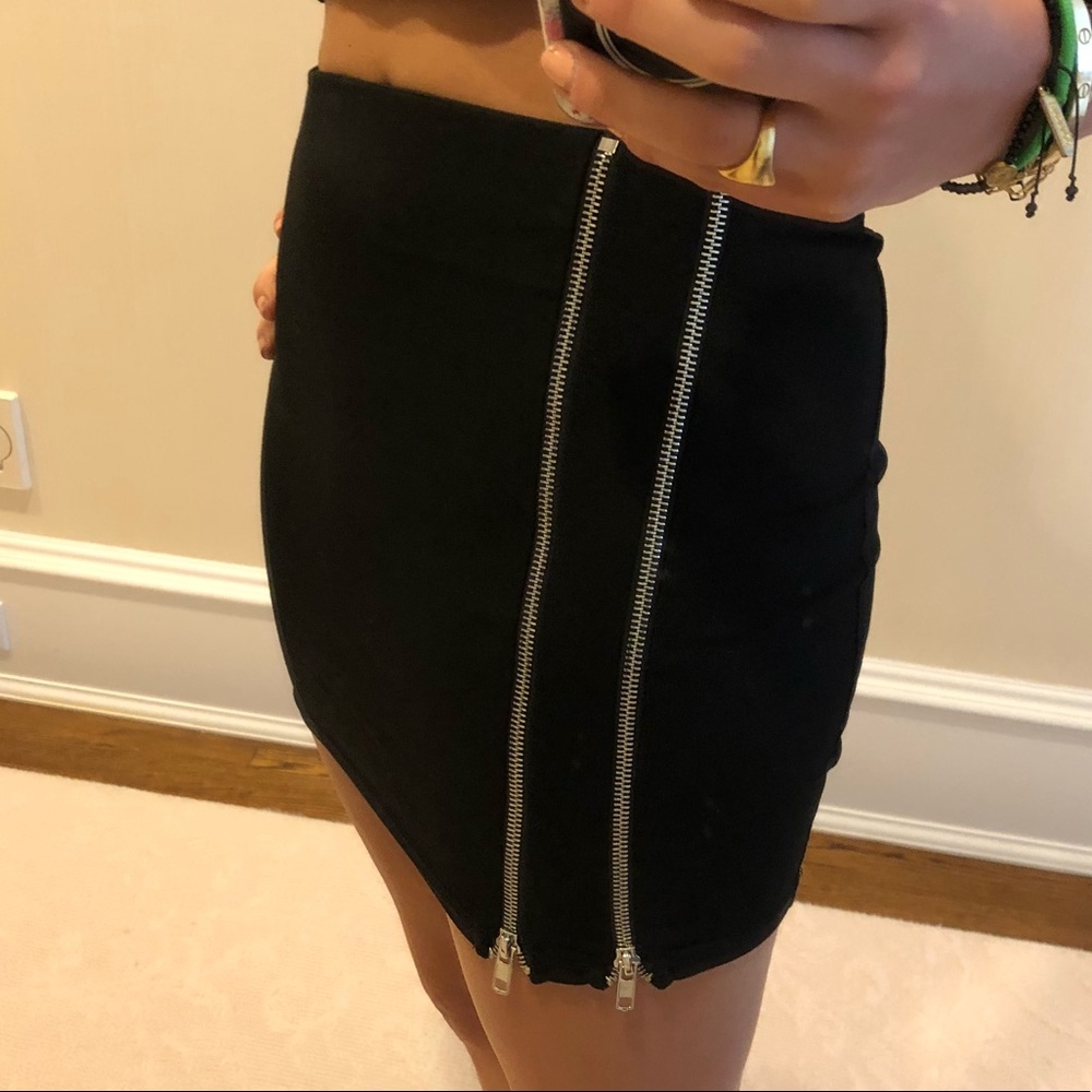 Black AQUA skirt with zips down side. Worn once!